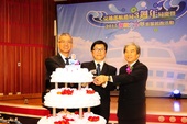 (左)臺灣港務股份有限公司張志清董事長、(右)中華民國船務代理商業公會全國聯合會李健發理事長蒞會祝福